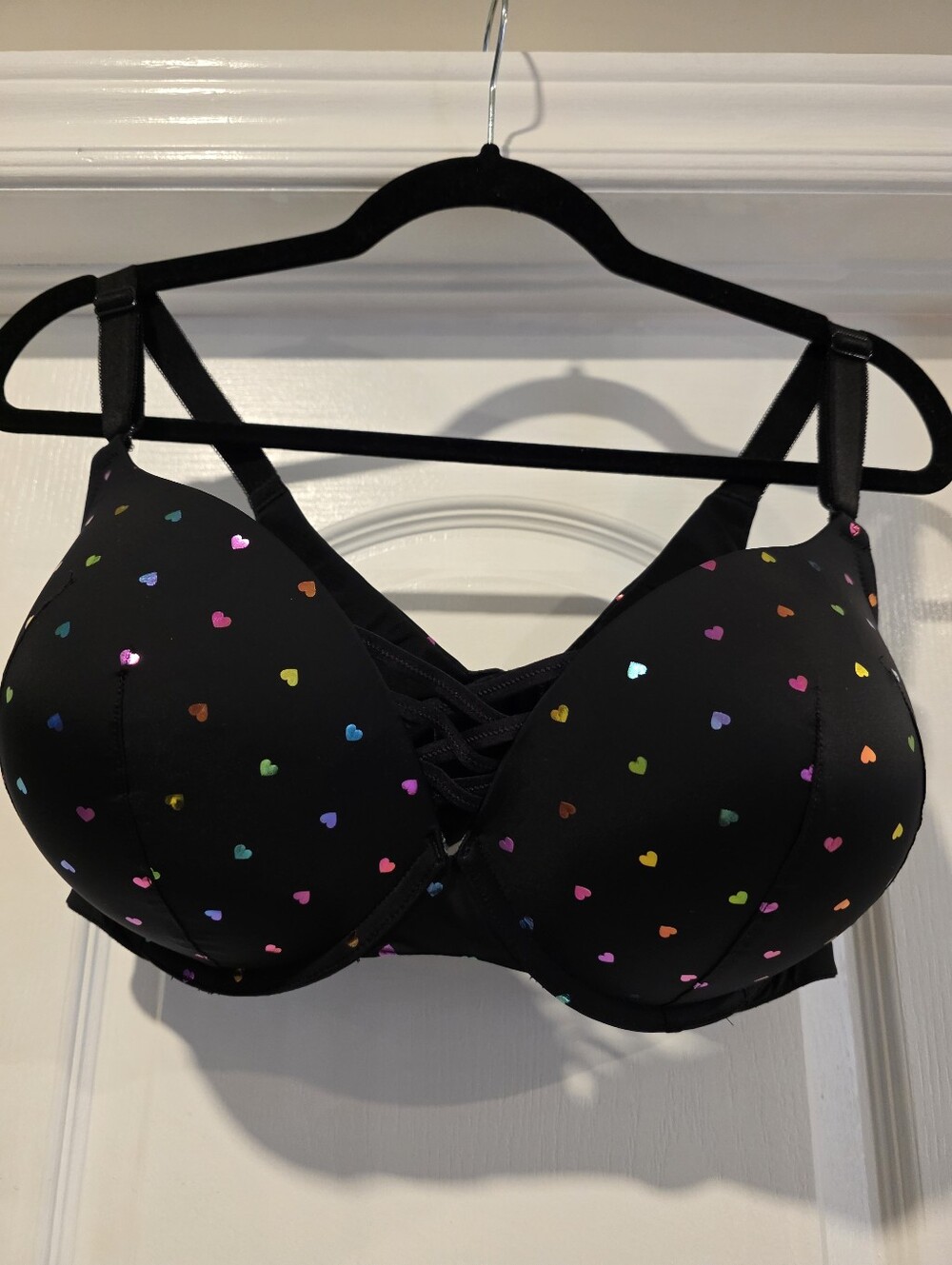 Torrid | XO PLUNGE PUSH UP BRA | RAINBOW HEARTS ON BLACK | 40DDD